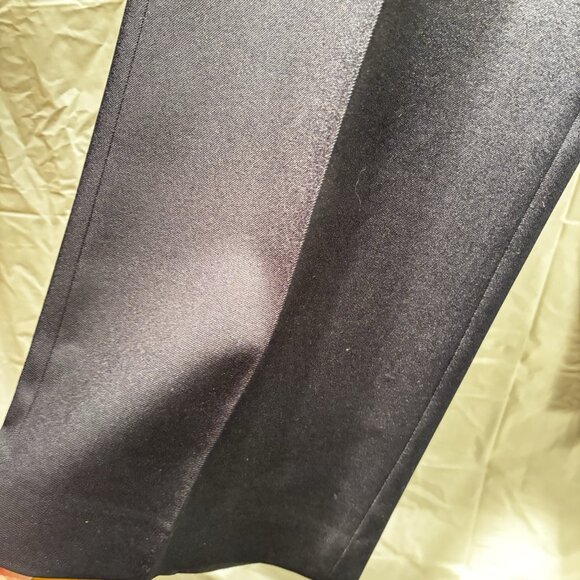 Haggar Dress Pants Mens Expand-o-Matic Navy Size 40/31 Back Button Missing - Picture 2 of 14